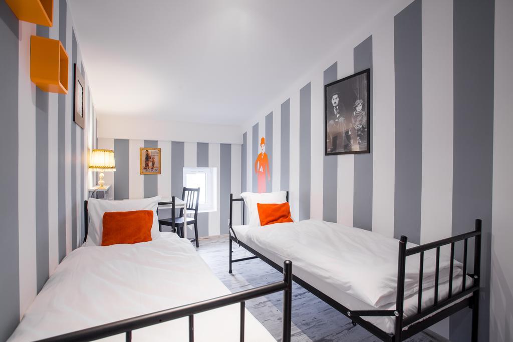 Ab Hostal *