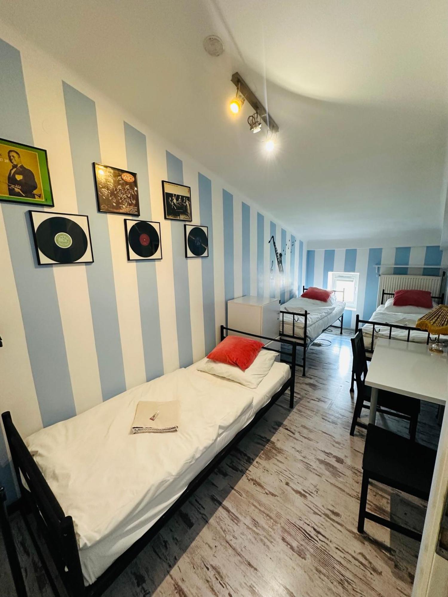 Hostel Ab *